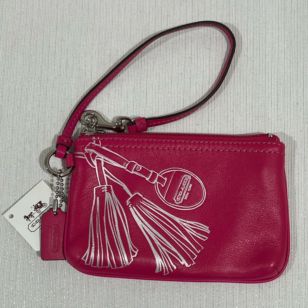 NWT Coach Fuchsia Pink Legacy Motif Leather Wristlet Bag